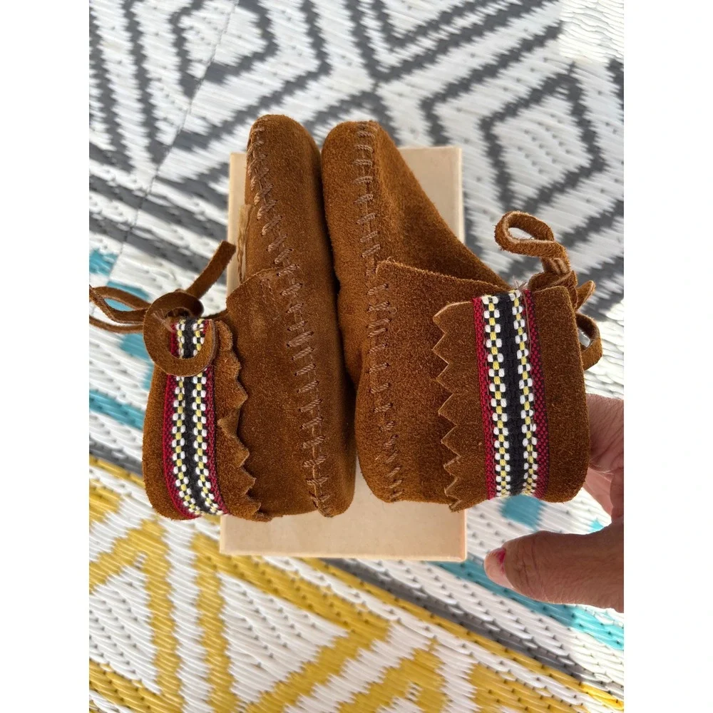 Vintage Minnetonka Kids Brown Suede Moccasin Boots Woven Trim Made in USA Size 4